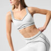 Alo Yoga Corpiño Deportivo Airbrush Original Blanco Alisa La Silueta M