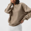 Alo Yoga Campera Accolade Crew Neck Buzo Marrón Claro L - 12 Accolade Crew Neck