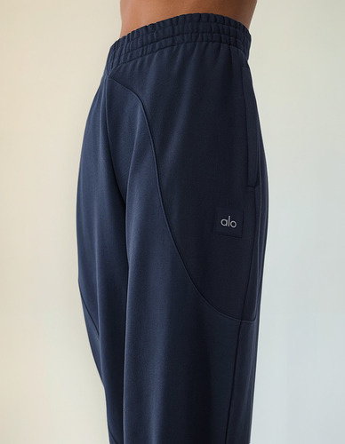 Alo Yoga Pantalón Jogger Unisex Make Waves - Original Azul Marino Make Waves M - 8