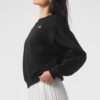 Alo Yoga Remera Ccolade Crew Neck Pullover Suéter De French Negro French Terry Con Textura Lisa Por Fuera Y Afelpada Por Dentro M - 34