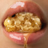 Gisou Honey Inflip Labial Gloss Hidratación Natural Y Brillo Honey Gold