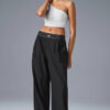 Alo Yoga Pantalon Suit Up Regular Tiro Medio Fit Holgado Negro Liso M - 8