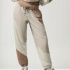 Alo Yoga Make Waves Pantalón Jogger Deportivos Unisex Blanco Y Marron Tejido French Terry L - 12