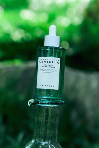 Skin1004 Madagascar Ampolla Anti-acné Tea-trica Relief 100ml Grasa Día/noche