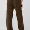 Alo Yoga Pantalon Recto Oversized - Original Marrón Oscuro Scholar Straight S - 4