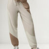 Alo Yoga Pantalón Jogger Unisex Make Waves - Original Marron Y Beige Make Waves S - 4