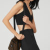 Alo Yoga Bolso Cross Body Bucket Cierre Con Cordón Ajustable Marrón Oscuro
