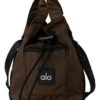 Alo Yoga Bolso Cross Body Bucket Cierre Con Cordón Ajustable Marrón Oscuro