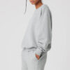 Alo Yoga Campera Accolade Crew Neck Buzo Gris Xs - 2 Accolade Crew Neck