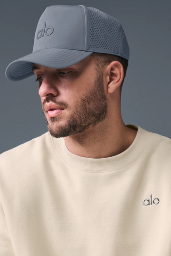 Alo Yoga Gorra Performance District Trucker Original Gris Oscuro Talle Unica Performance District Trucker