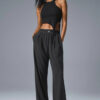 Alo Yoga Pantalón Ancho Suit Up Trouser (long) Negro Tela Liviana Y Ligeramente Satinada Con Efecto Swishy M - 8