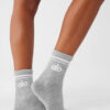 Medias Alo Yoga Originales Throwback Sock Gris Athletic Heather Grey/white L