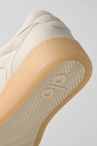 Alo Yoga Zapatillas Deportivas Casual Recovery Mode Sneaker Beige Cuero Vegano Faux Leather 36 Ar