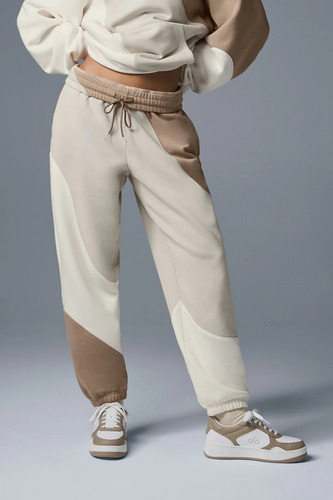 Alo Yoga Make Waves Pantalón Jogger Deportivos Unisex Blanco Y Marron Tejido French Terry Xs - 2