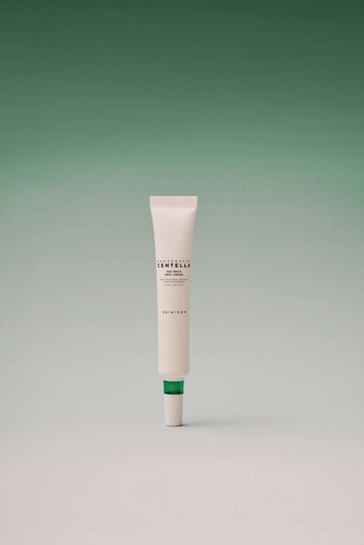 Skin 1004 - Madagascar Centella Tea-trica Spot Cream Momento De Aplicación Día/noche Tipo De Piel Grasa