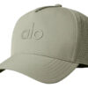 Alo Yoga Gorra Performance District Trucker Original Verde Limón Talle Unico Performance District