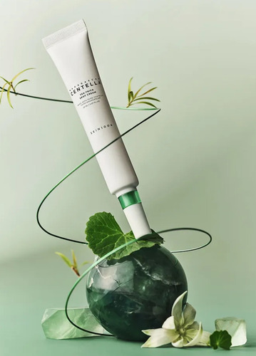Skin 1004 - Madagascar Centella Tea-trica Spot Cream Momento De Aplicación Día/noche Tipo De Piel Grasa