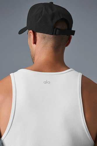 Alo Yoga Gorra Performance District Trucker Original Negro Talle Unica Performance District Trucker