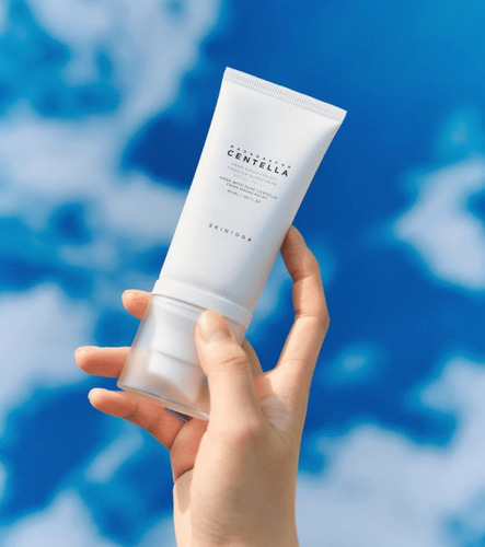 Skin1004 Sunscreen Spf50+ Protector Con Tone Brightening