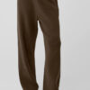 Alo Yoga Pantalon Recto Oversized - Original Marrón Oscuro Scholar Straight M - 8