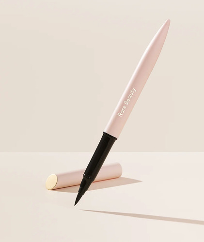 Rare Beauty Perfect Strokes Matte Liquid Delineador Liquido Negro Mate
